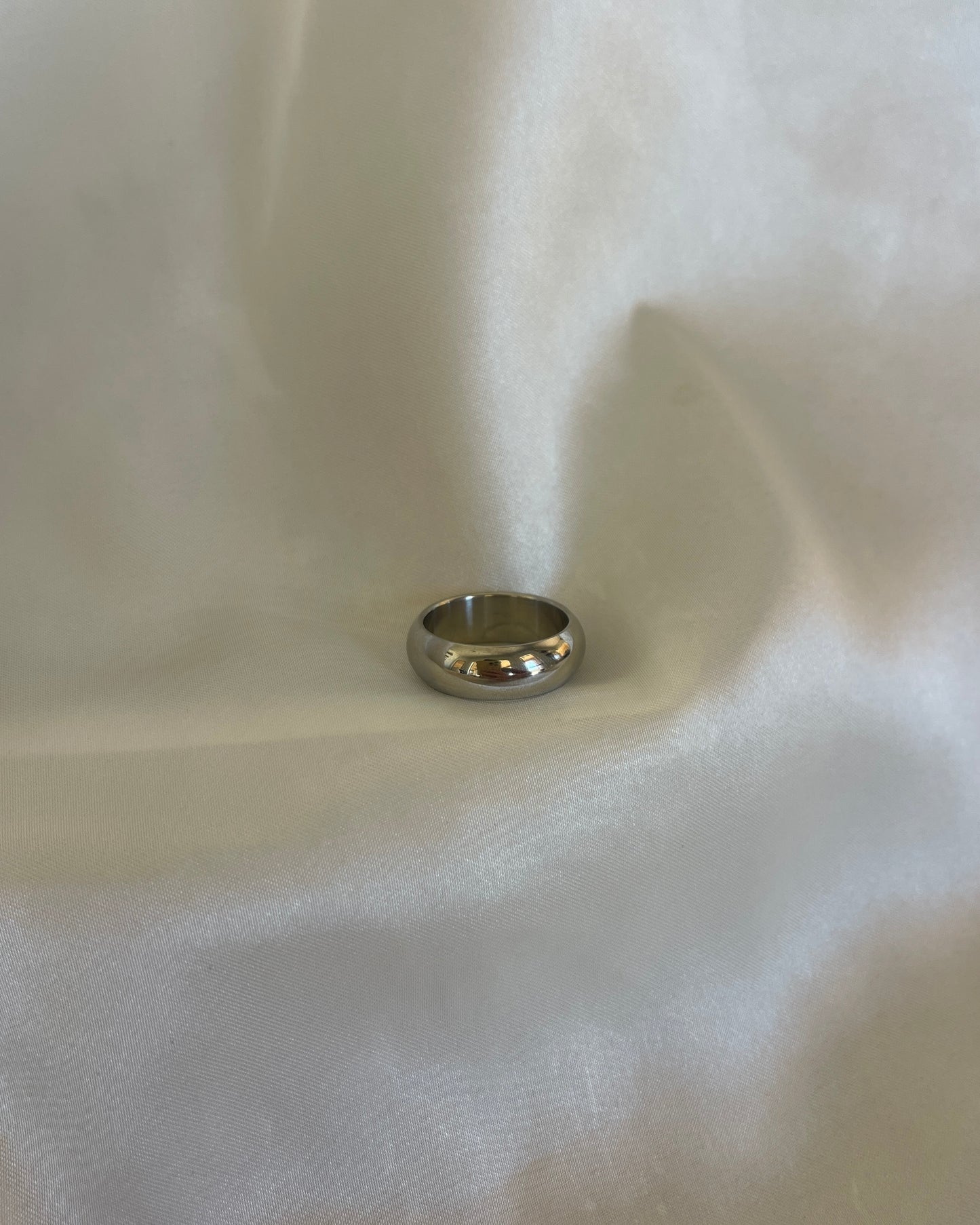 Tribeca ring