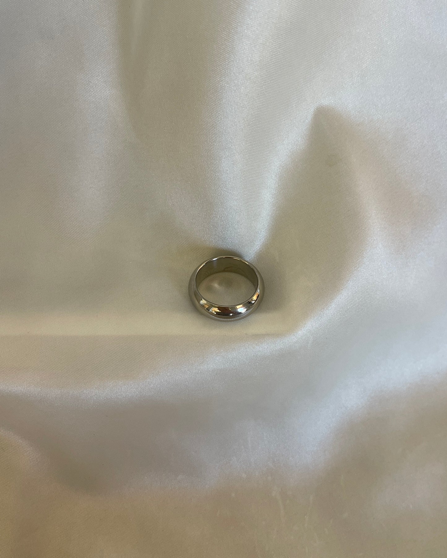 Tribeca ring