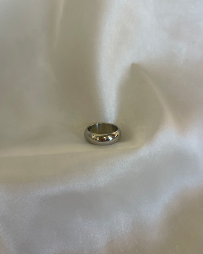 Tribeca ring