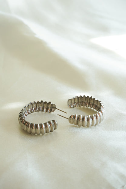 The Liliane Earrings